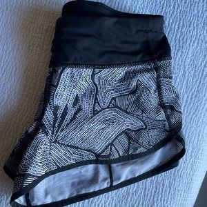 Lululemon athletica Shorts Size 4